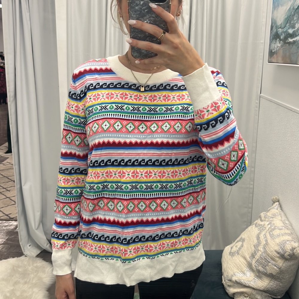 GAP - Multicolor design Sweater - Great Condition